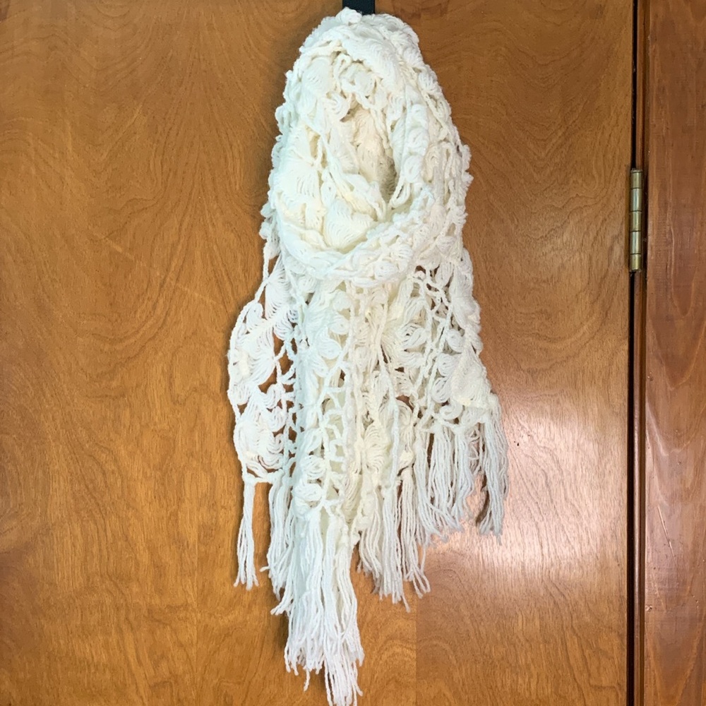 ✨4 for $15✨Lace white boho scarf